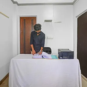 Flagship Comodo Near The Chanakya New Delhi